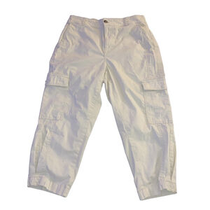 Reitmans White Capri Cargo Pants